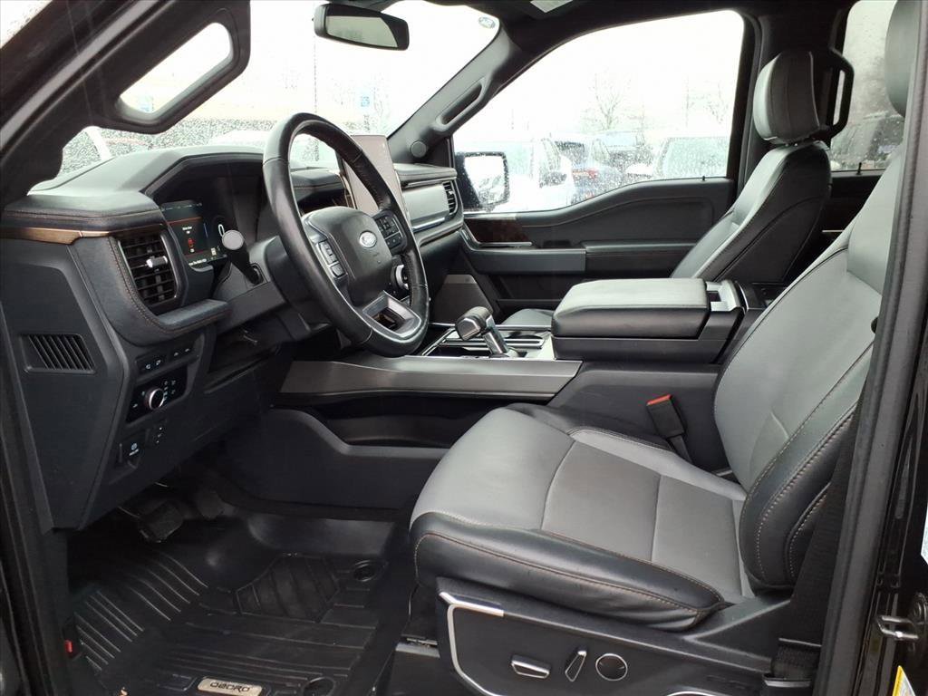 Used 2023 Ford F150 Lightning Lariat image 10