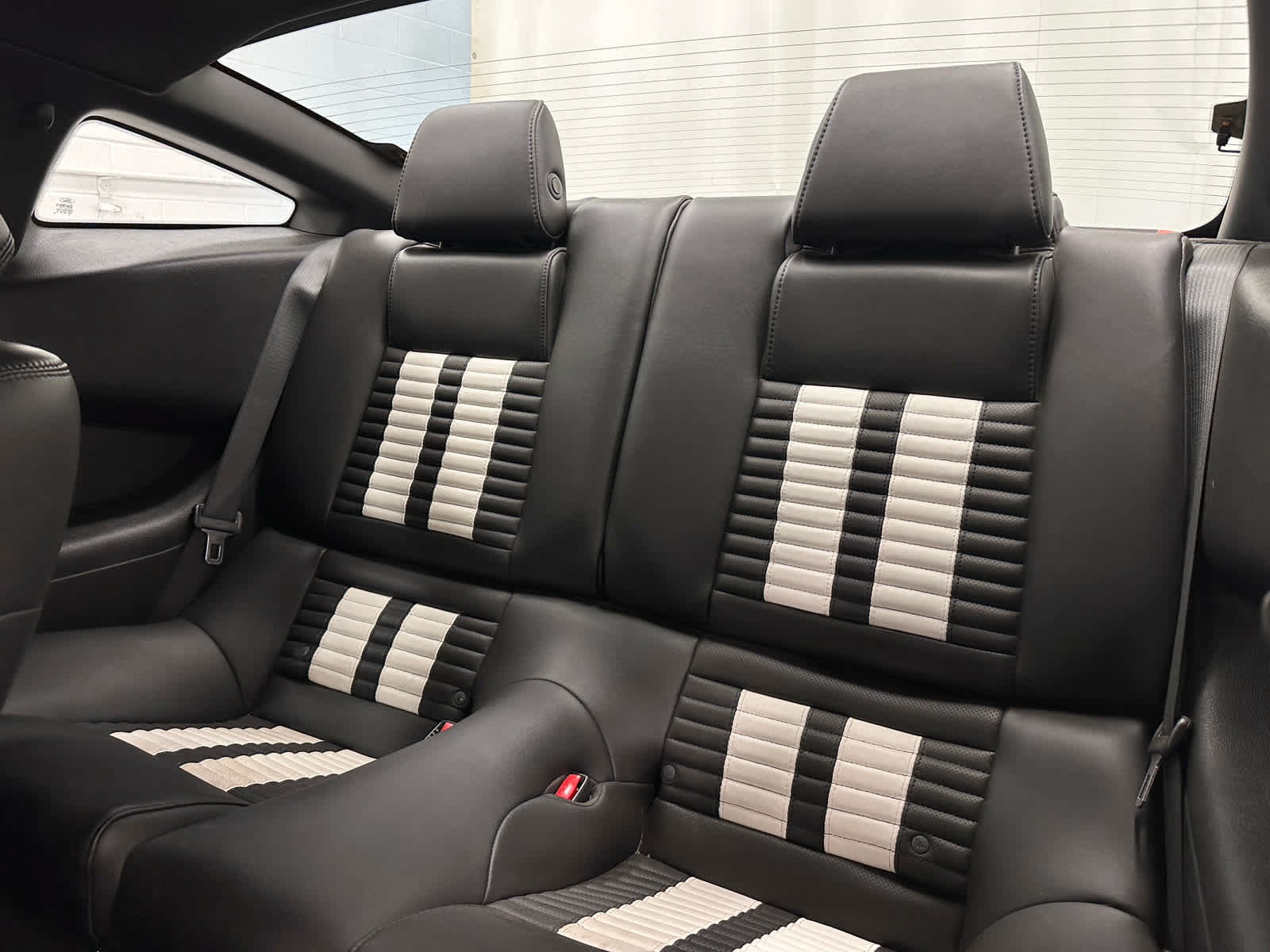 Used 2013 Ford Mustang Shelby GT500 RWD image 15