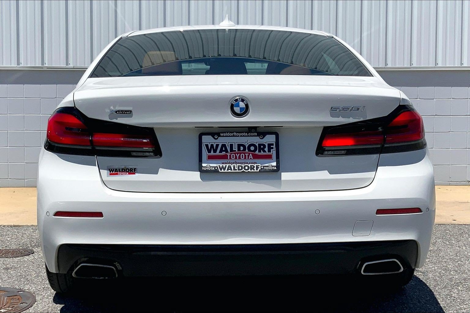 Used 2022 BMW 530i xDrive w/ Premium Package AWD/4WD image 5