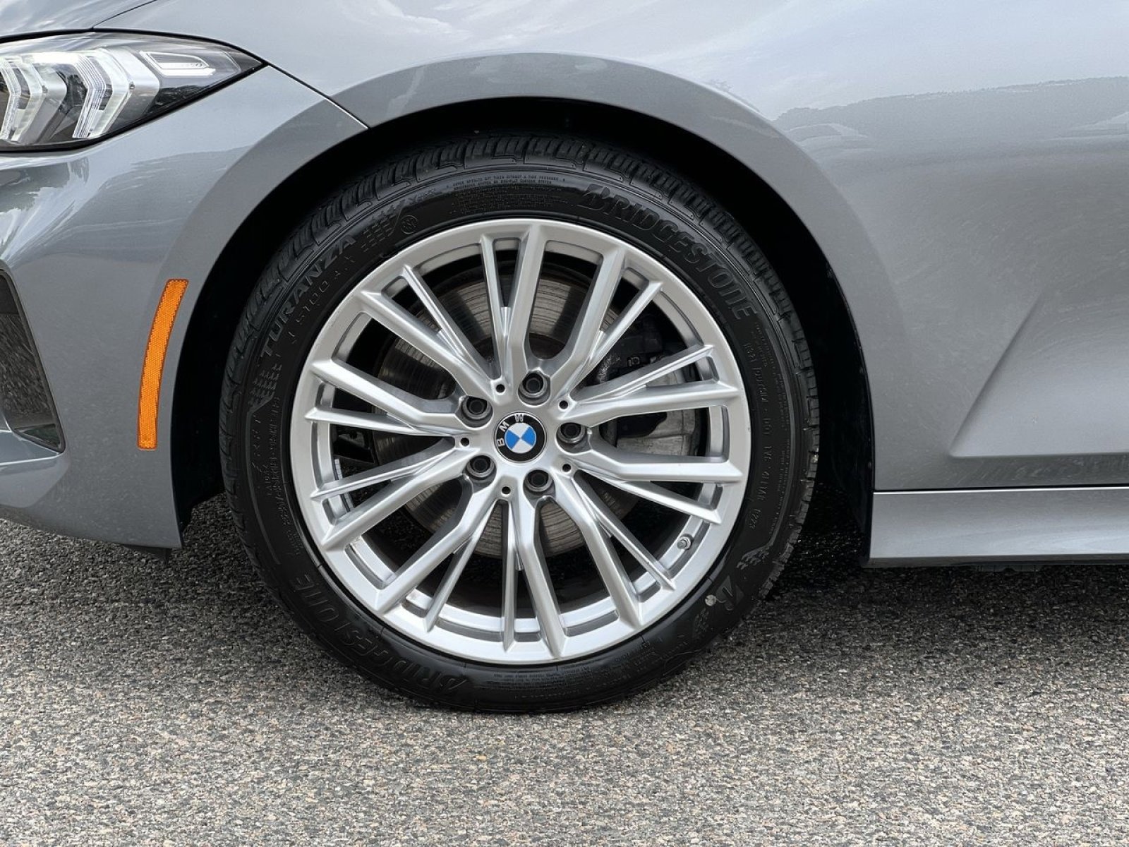 Used 2023 BMW 330i xDrive Sedan w/ Driving Assistance Package image 13