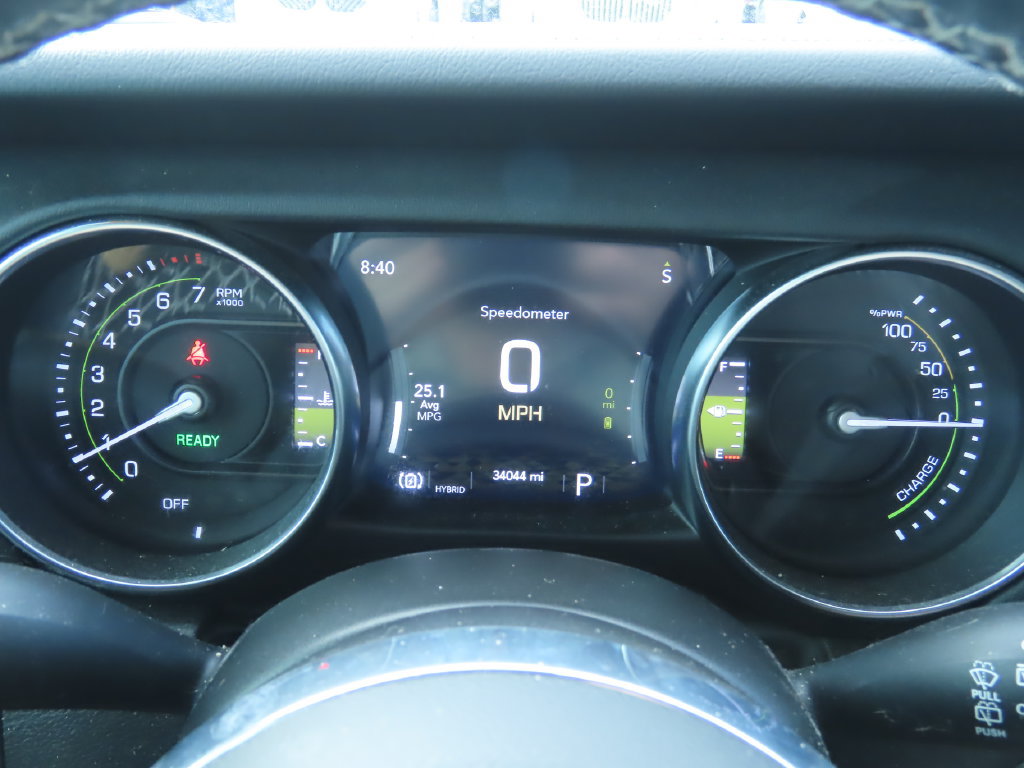 Used 2023 Jeep Wrangler Unlimited Sahara w/ Cold Weather Group AWD/4WD image 19