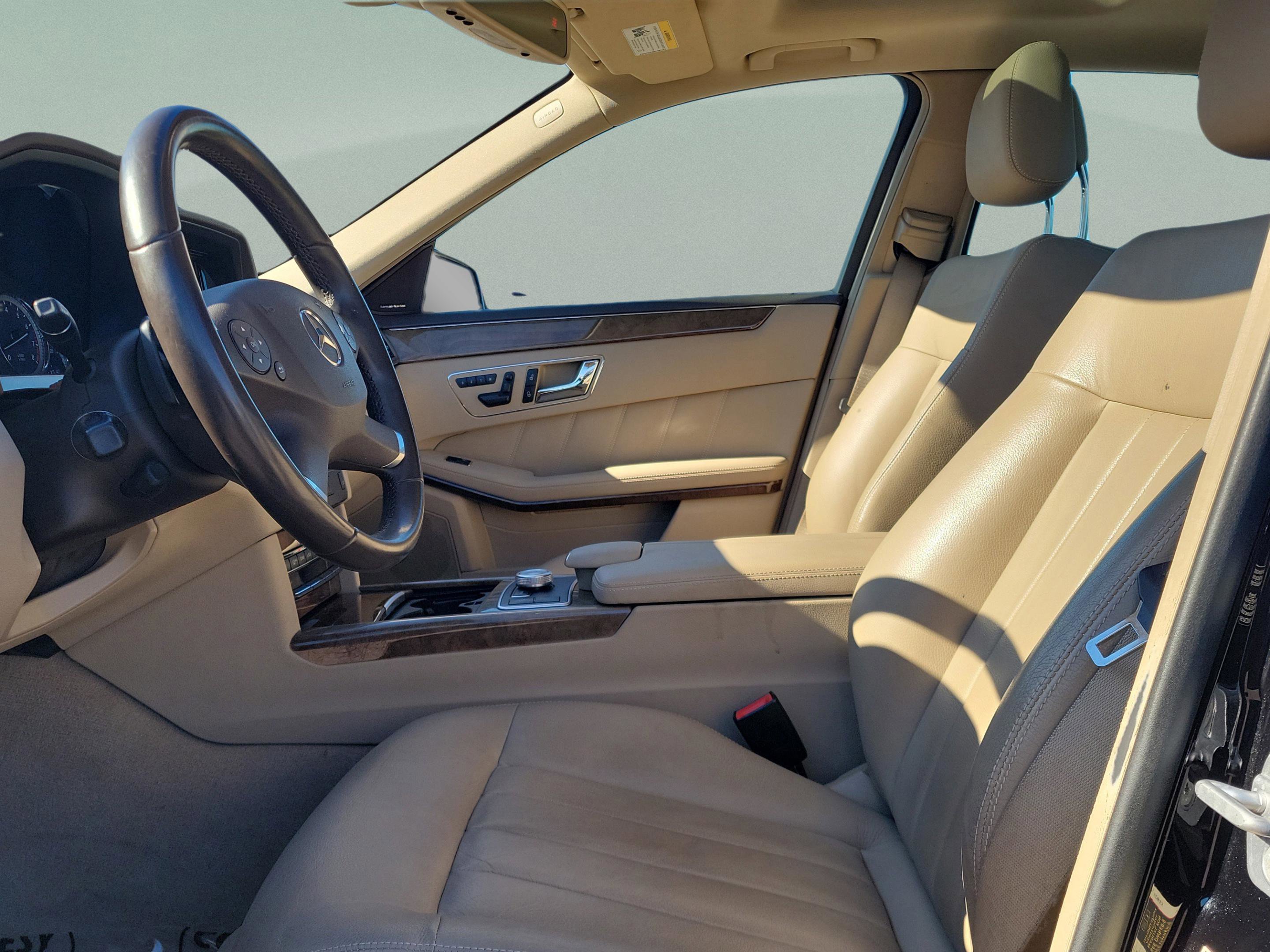 Used 2010 Mercedes-Benz E 350 4MATIC Sedan image 17