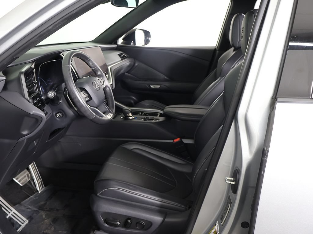 Used 2024 Lexus TX 500h AWD w/ Technology Package image 33