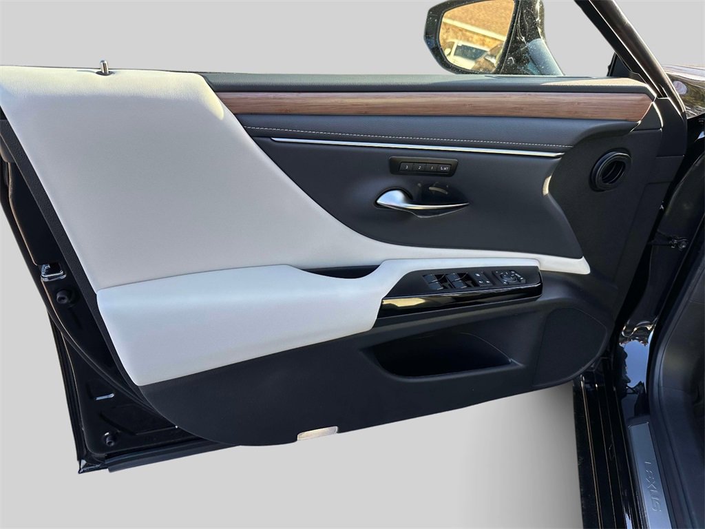 New 2025 Lexus ES 350 w/ Premium Package image 12
