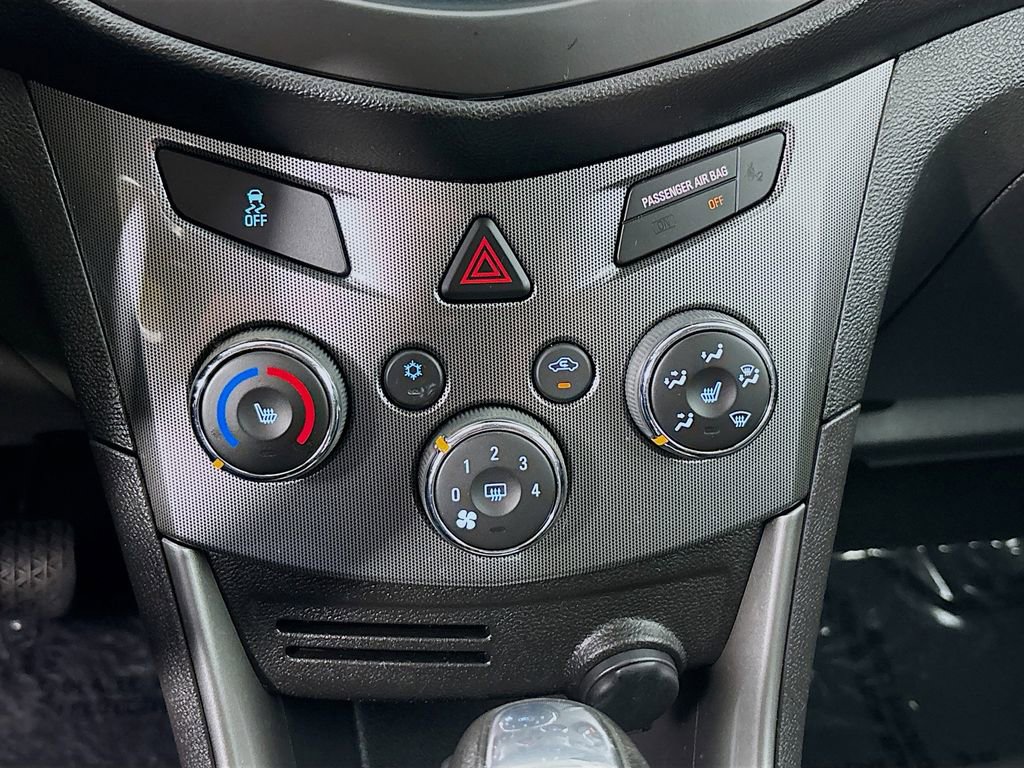 Used 2016 Chevrolet Trax LTZ image 17