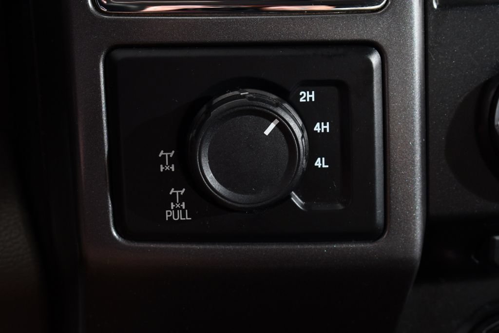 Used 2015 Ford F150 XLT w/ Equipment Group 302A Luxury AWD/4WD image 30
