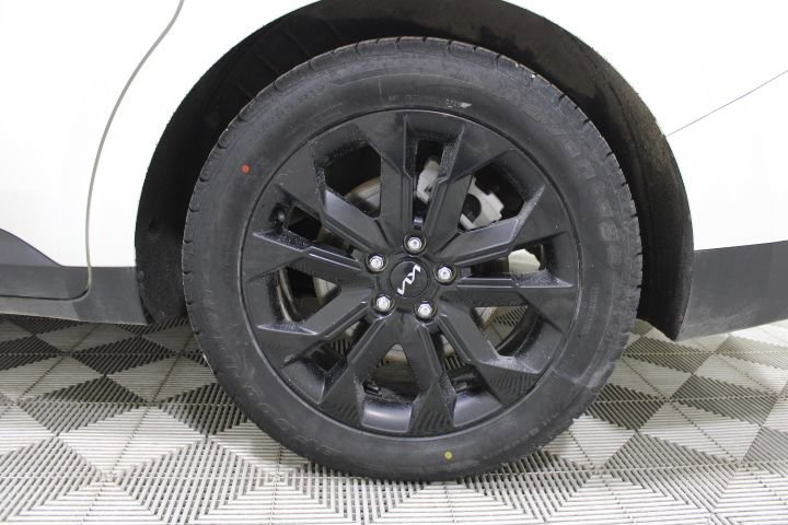 Used 2022 Kia Carnival SX image 46