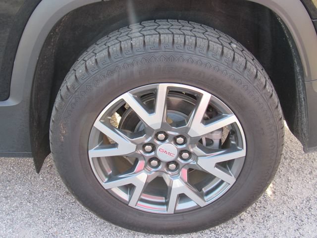 Used 2023 GMC Acadia SLT FWD image 16