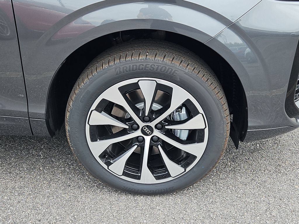 New 2026 Audi Q3 quattro 2.0T AWD/4WD image 4