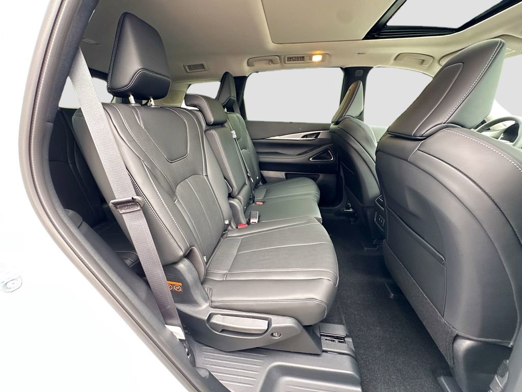 Certified 2026 INFINITI QX60 Luxe w/ Cargo Package image 31