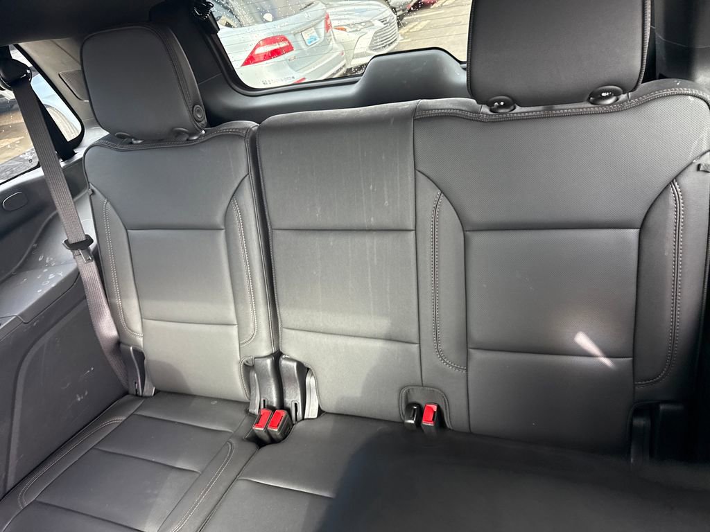 Used 2025 Chevrolet Tahoe High Country image 33