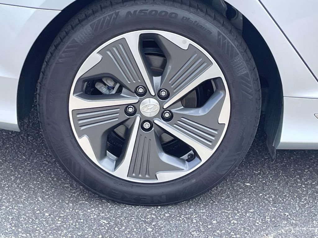 Used 2019 Hyundai Sonata Limited w/ Ultimate Package 02 FWD image 7