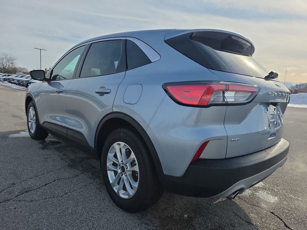Used 2022 Ford Escape SE w/ Cold Weather Package image 5