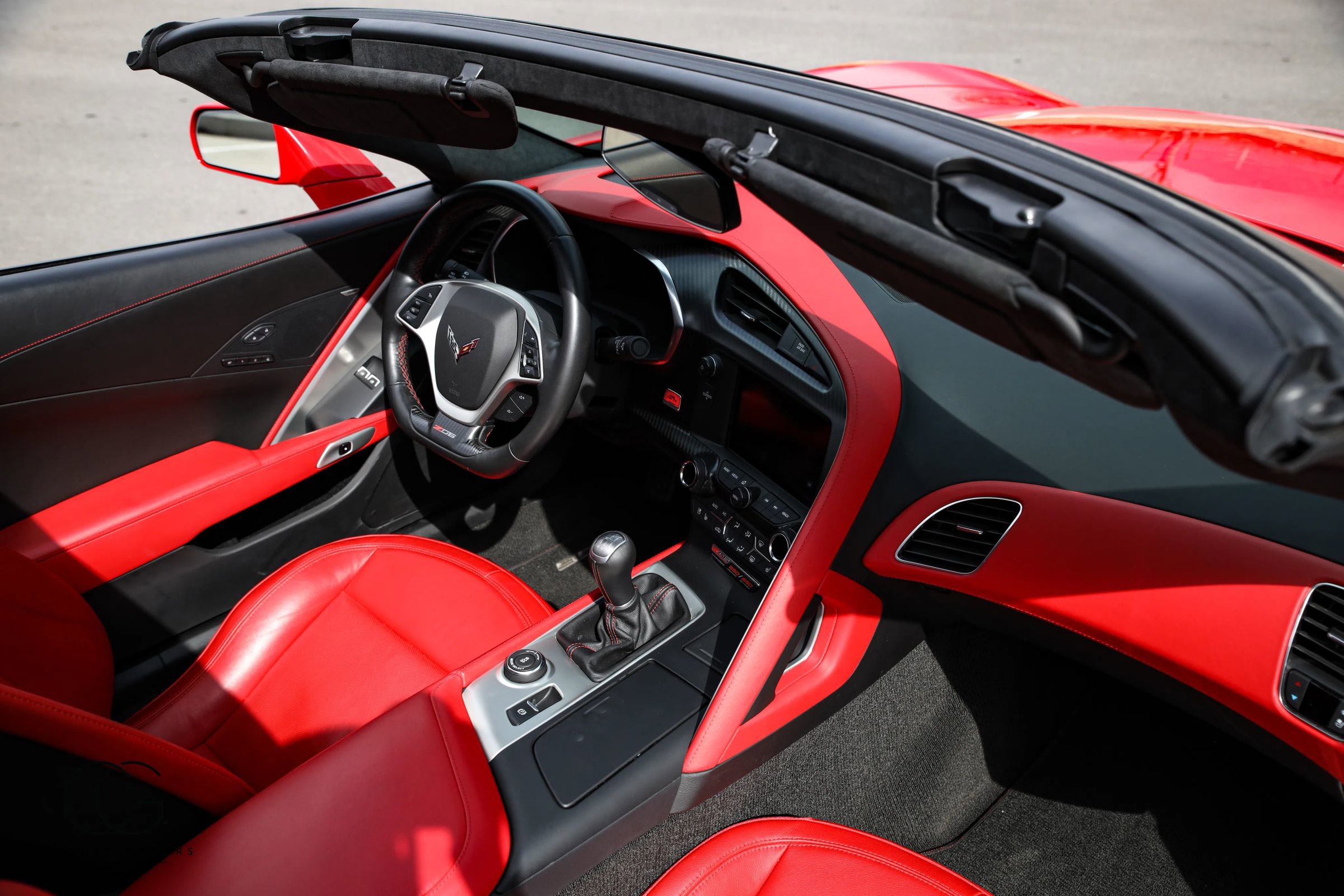 Used 2016 Chevrolet Corvette Z06 w/ 3LZ Preferred Equipment Group image 38