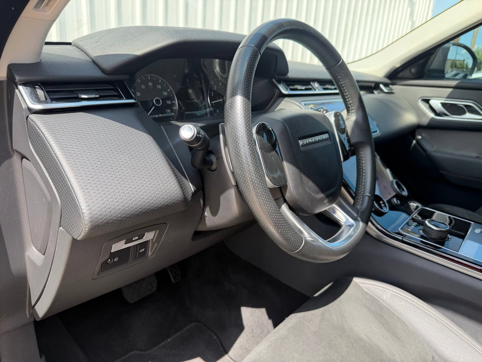 Used 2019 Land Rover Range Rover Velar AWD/4WD image 17
