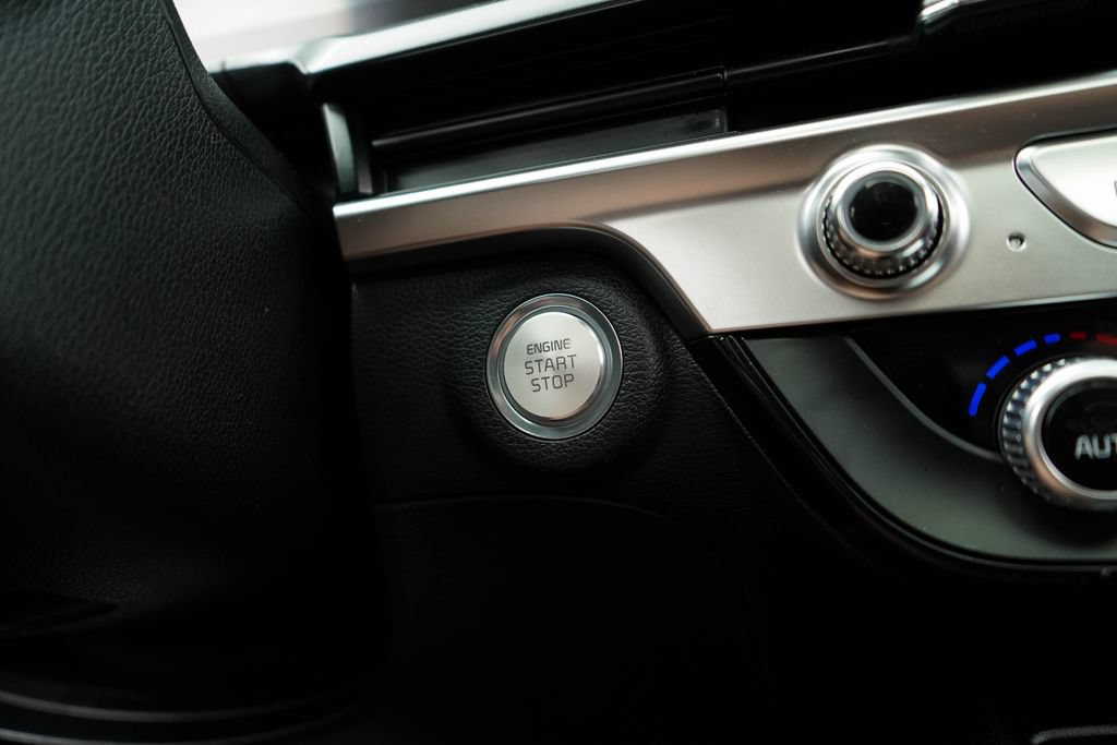 Used 2025 Kia Telluride S FWD image 30