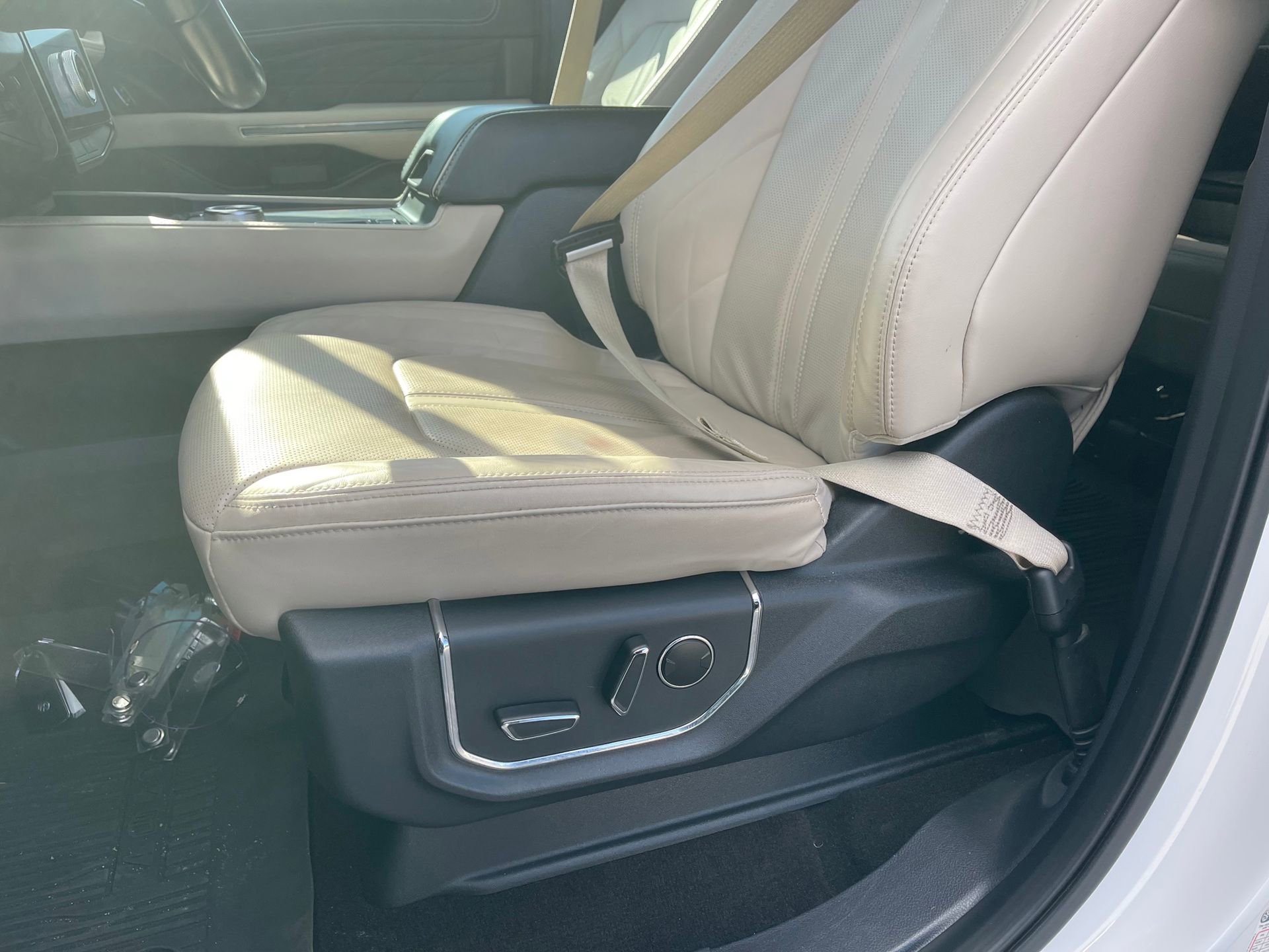 Used 2023 Ford Expedition Max Platinum image 14