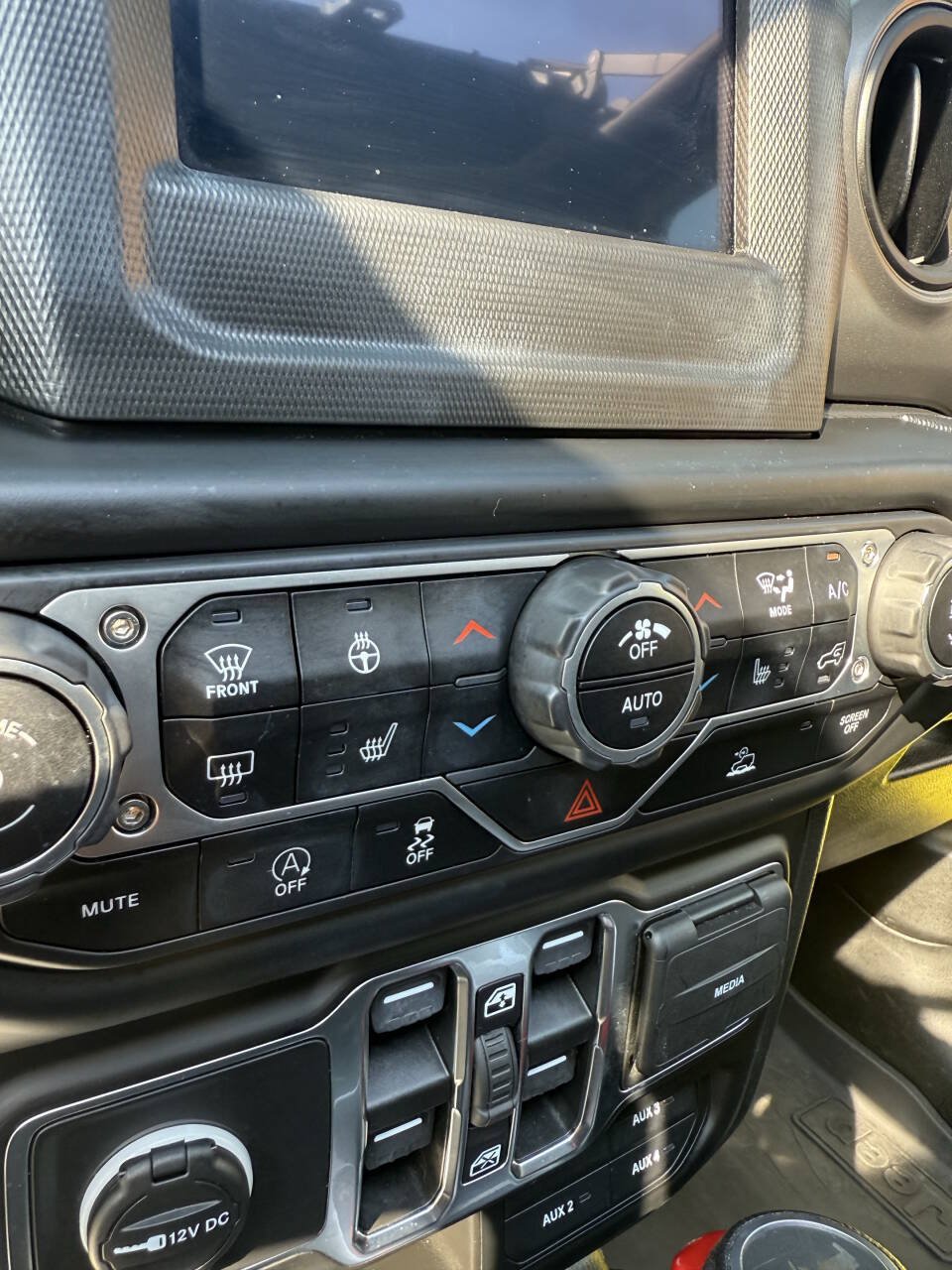 Used 2023 Jeep Wrangler Unlimited Sport AWD/4WD image 15
