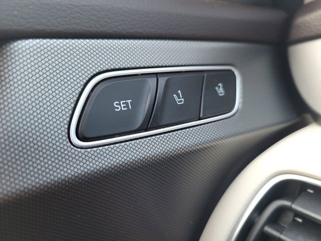 Used 2021 Hyundai Palisade Calligraphy image 14