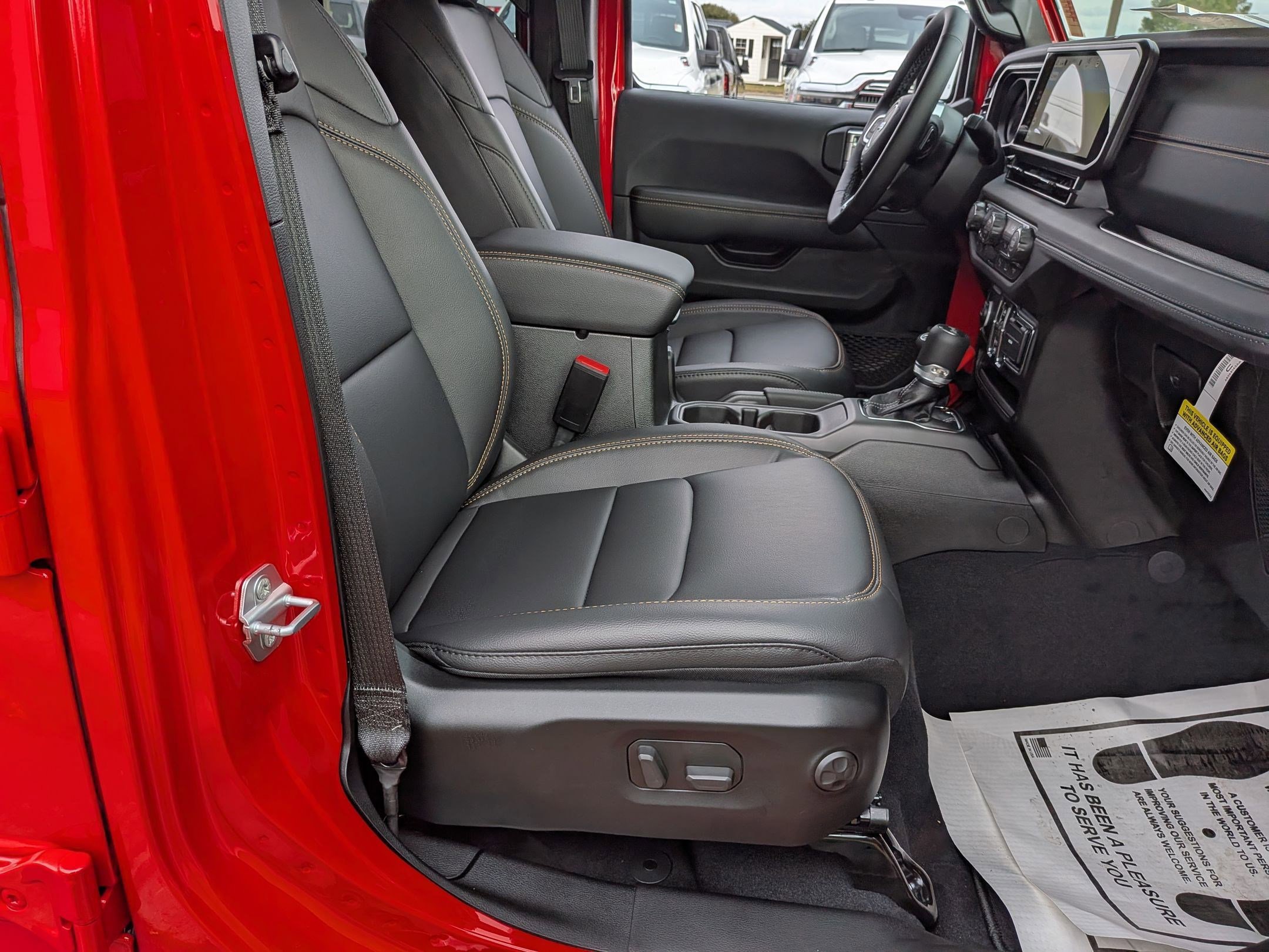 New 2026 Jeep Wrangler Sahara AWD/4WD image 32