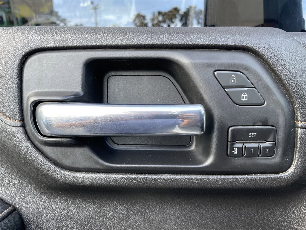 Used 2020 GMC Sierra 2500 AT4 w/ AT4 Premium Package image 40