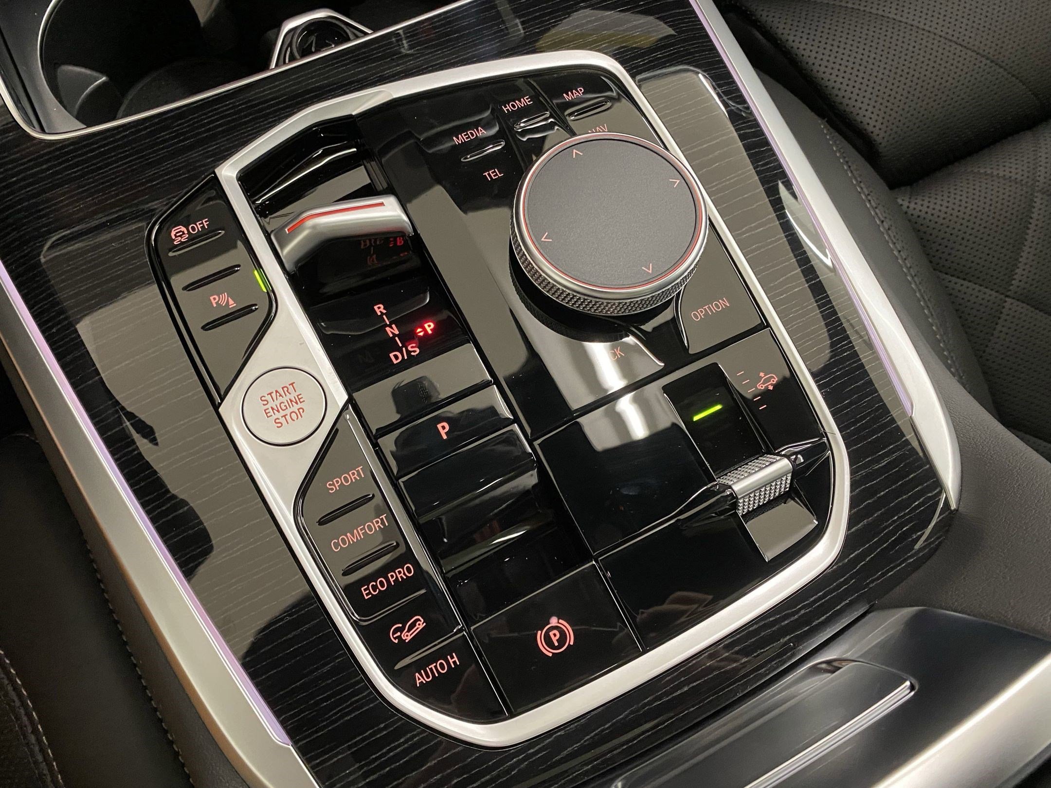 Used 2026 BMW X7 xDrive40i w/ M Sport Package image 18