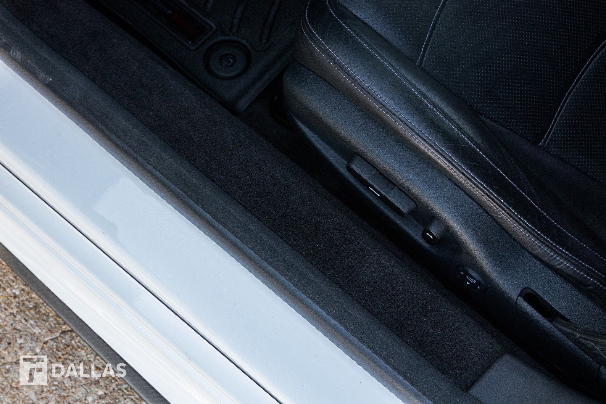 Used 2017 Acura NSX image 23