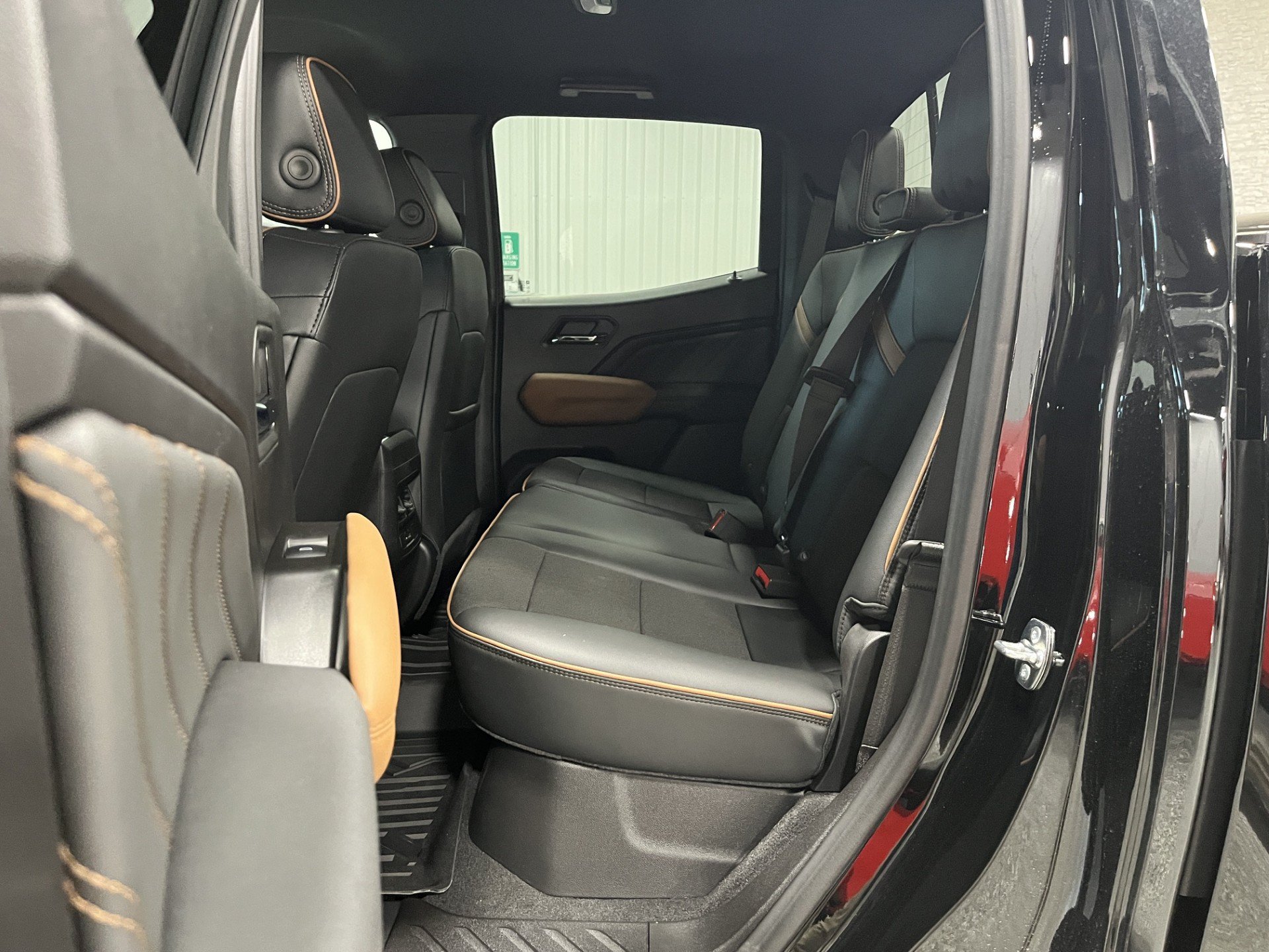 New 2026 GMC Canyon AT4 w/ Nightfall Essentials Package AWD/4WD image 9