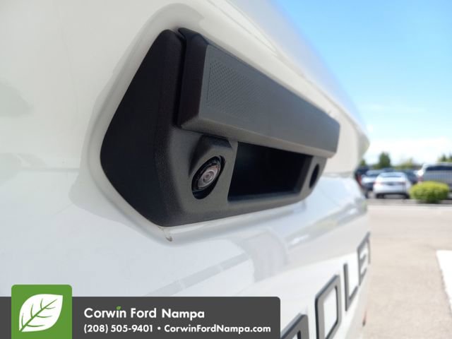 Used 2025 Chevrolet Colorado ZR2 w/ Technology Package AWD/4WD image 31