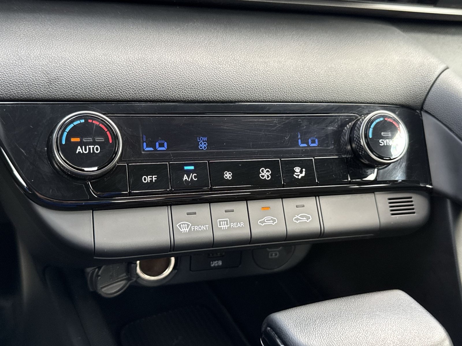 Certified 2025 Hyundai Elantra Sport FWD image 21