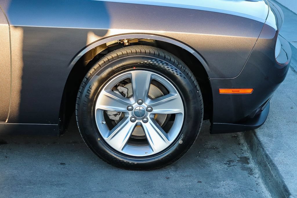 Used 2023 Dodge Challenger SXT RWD image 11
