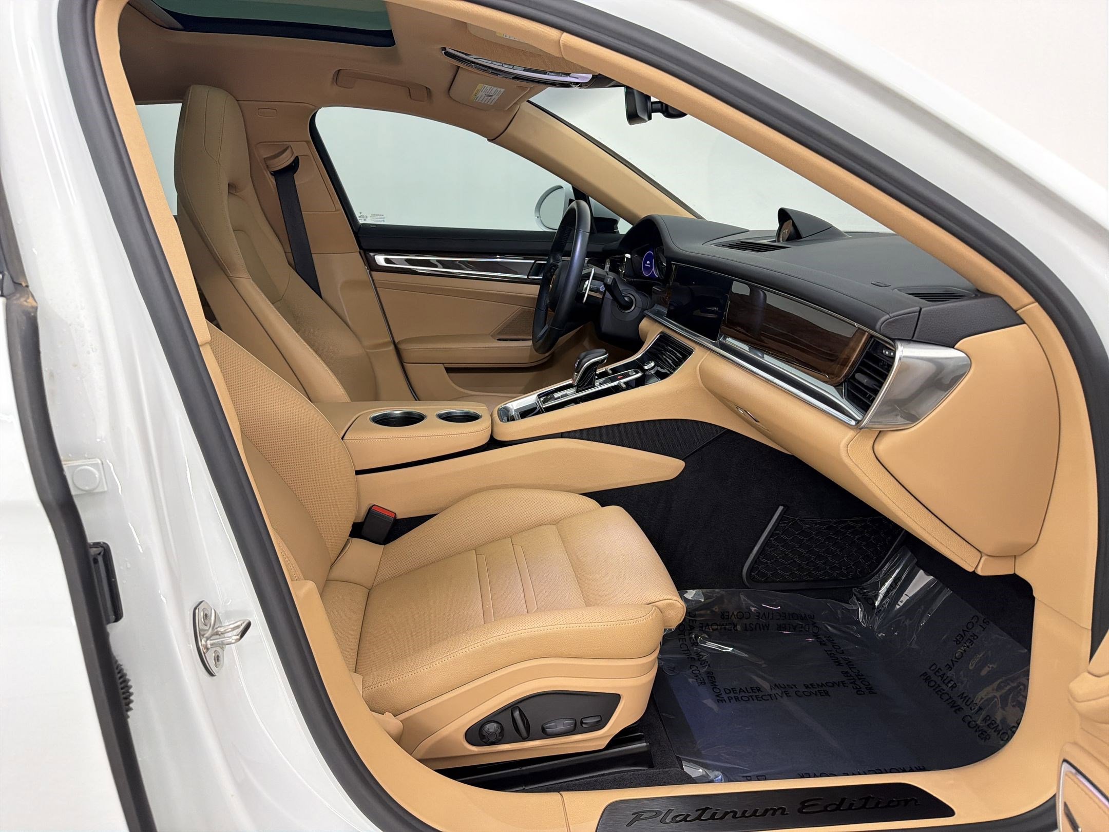 Certified 2023 Porsche Panamera Platinum Edition image 27