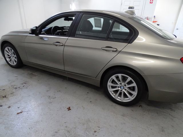 Used 2018 BMW 320i xDrive Sedan w/ Convenience Package image 20