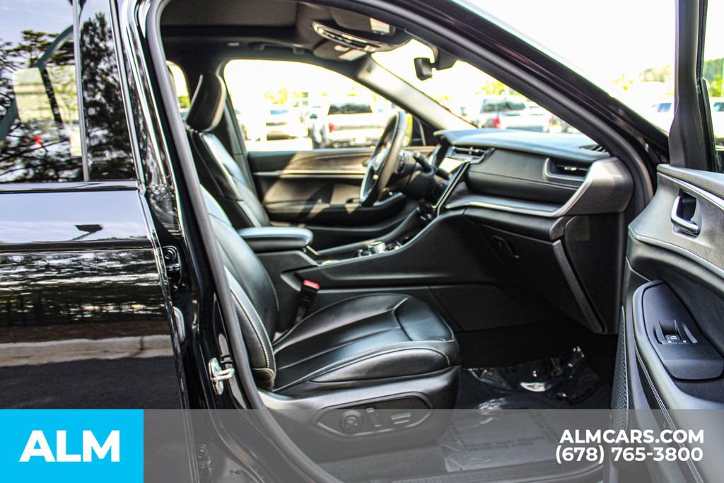 Used 2024 Jeep Grand Cherokee Limited 4xe AWD/4WD image 19