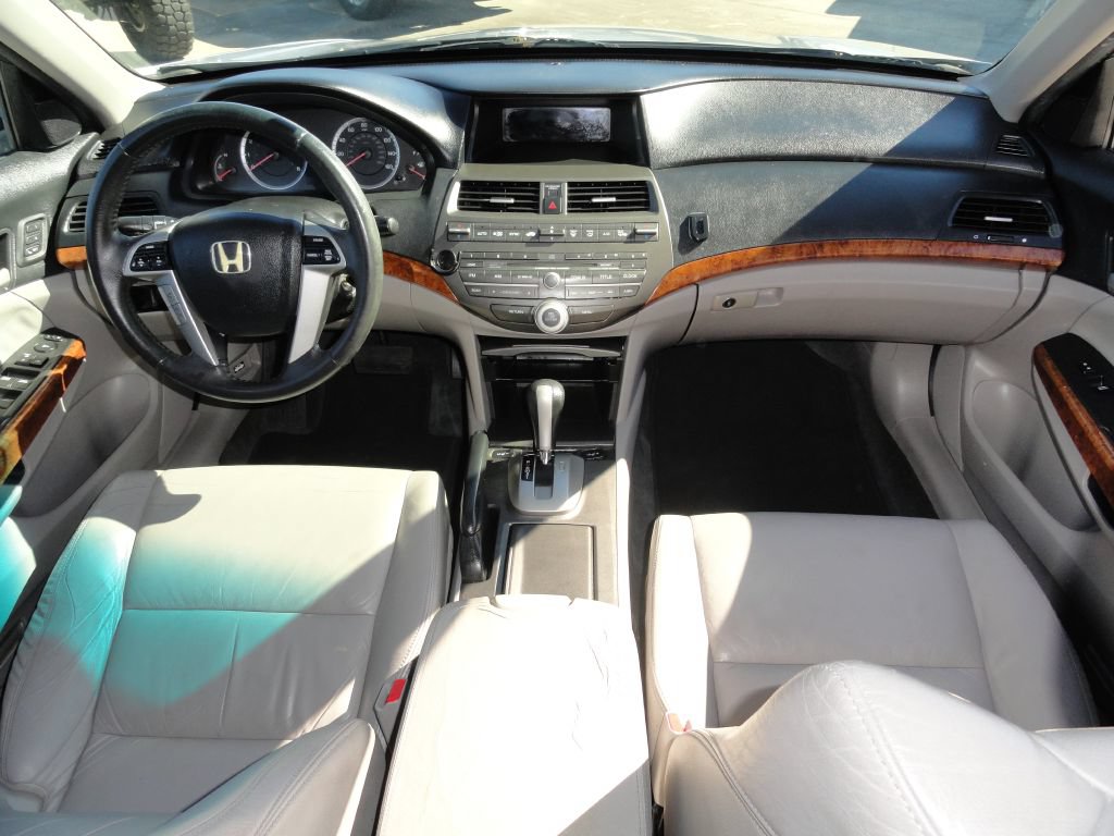 Used 2012 Honda Accord EX-L image 6