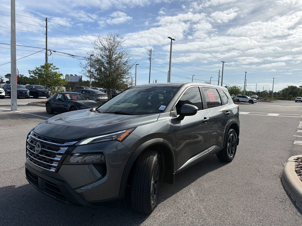 Certified 2026 Nissan Rogue SV FWD image 3