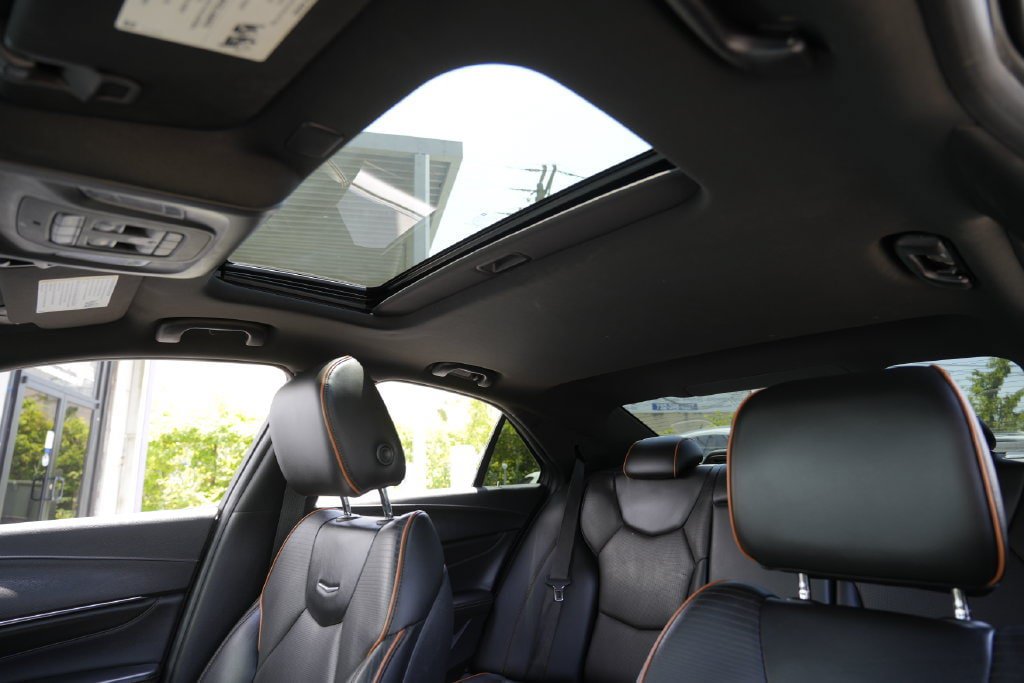 Used 2021 Cadillac CT4 V w/ Technology Package AWD/4WD image 25