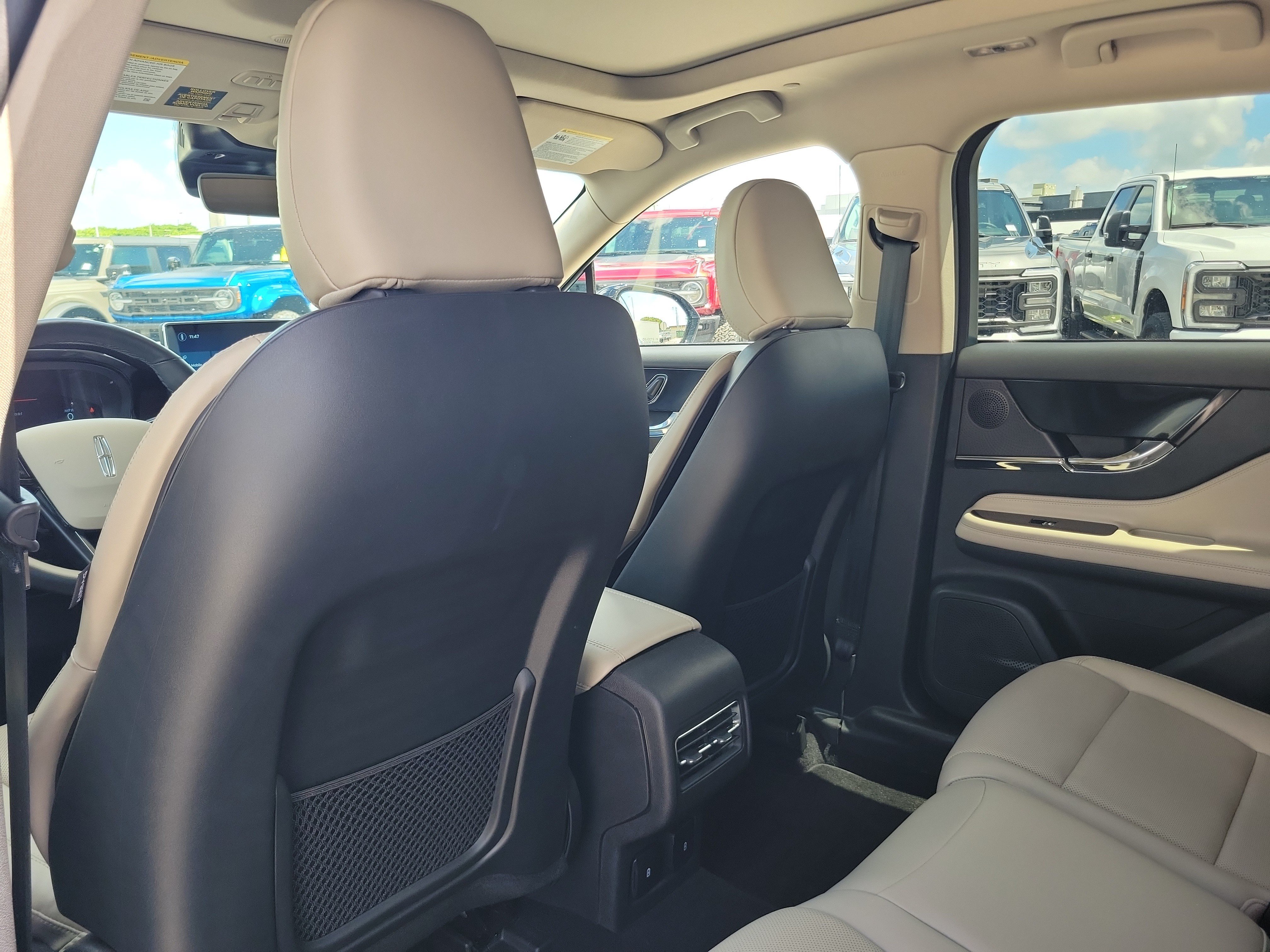 Used 2025 Lincoln Corsair Reserve FWD image 15