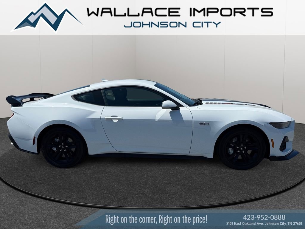 Used 2025 Ford Mustang GT RWD image 6