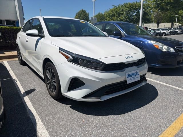 Used 2024 Kia Forte LXS FWD image 3