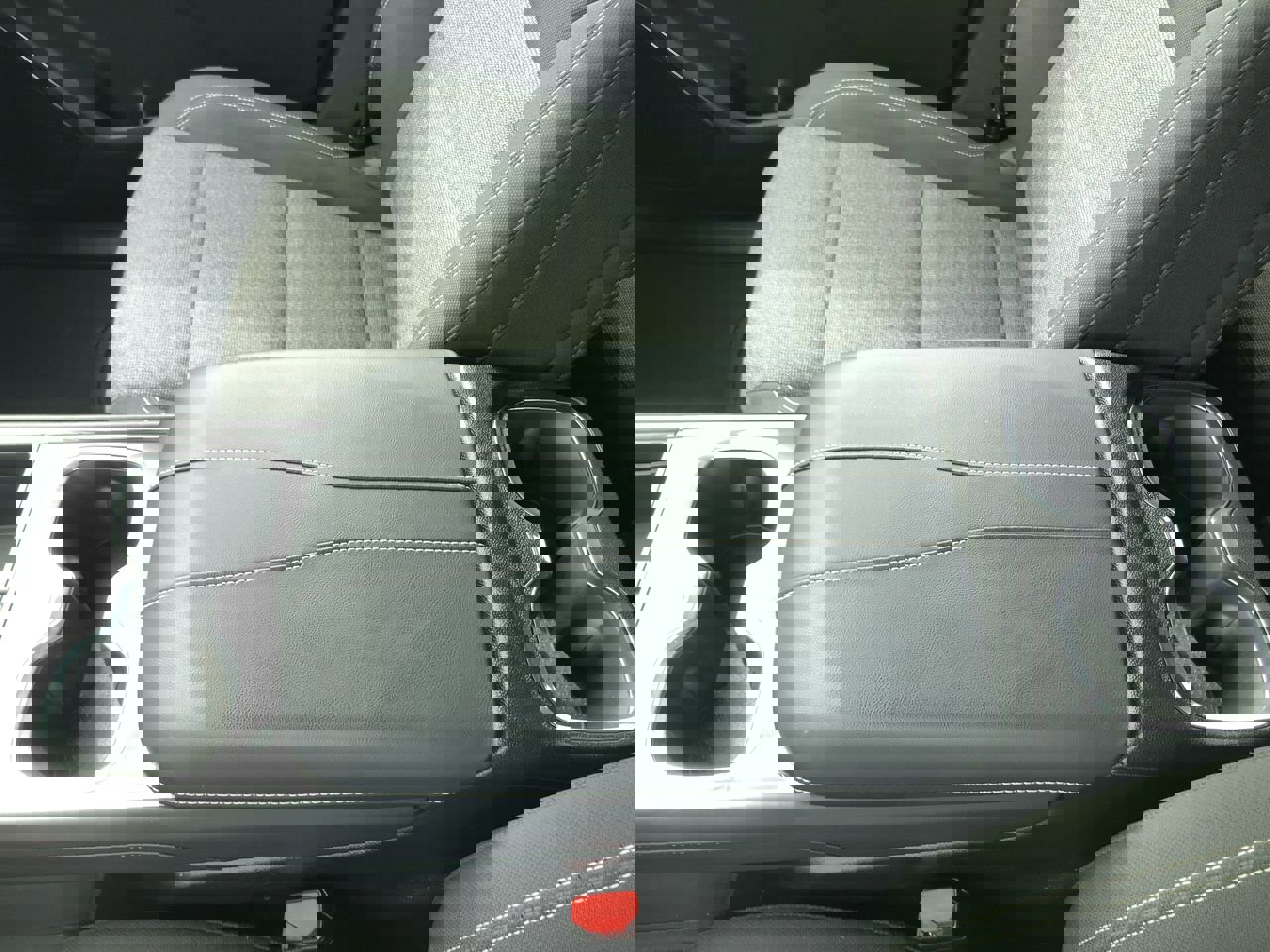 Used 2025 GMC Acadia Elevation image 19