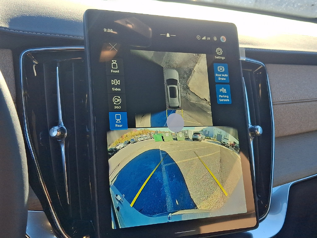 New 2027 Volvo XC90 B6 Plus AWD/4WD image 16