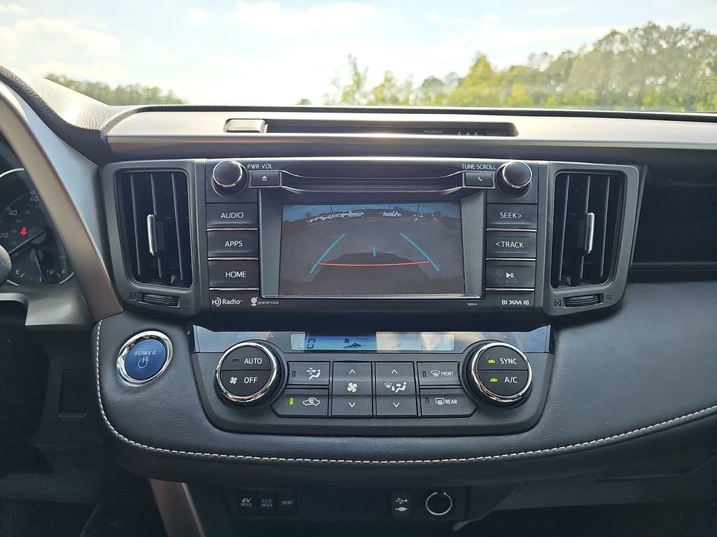 Used 2018 Toyota RAV4 XLE AWD/4WD image 26