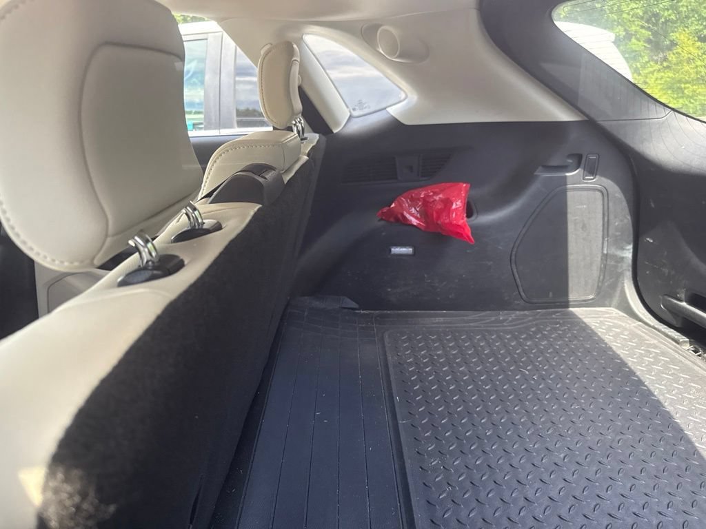 Used 2019 Ford Edge Titanium w/ Equipment Group 301A FWD image 12
