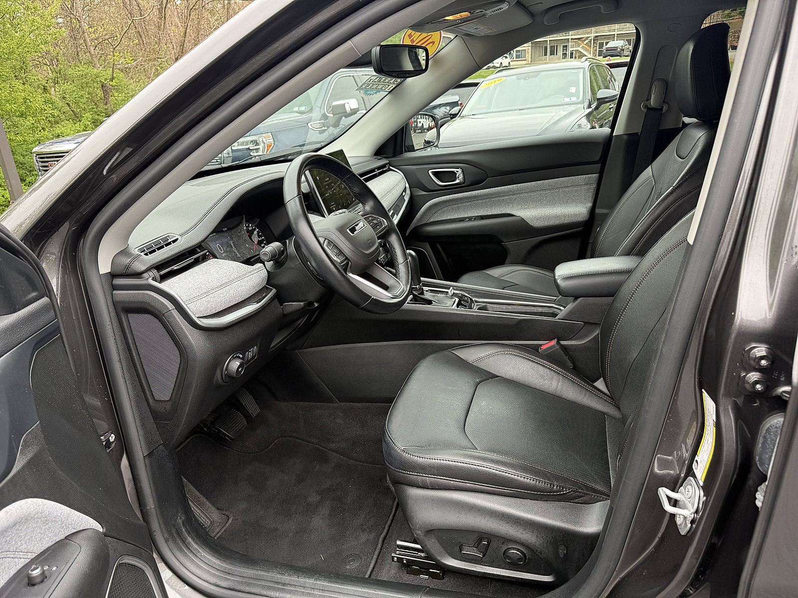 Used 2022 Jeep Compass Latitude AWD/4WD image 10