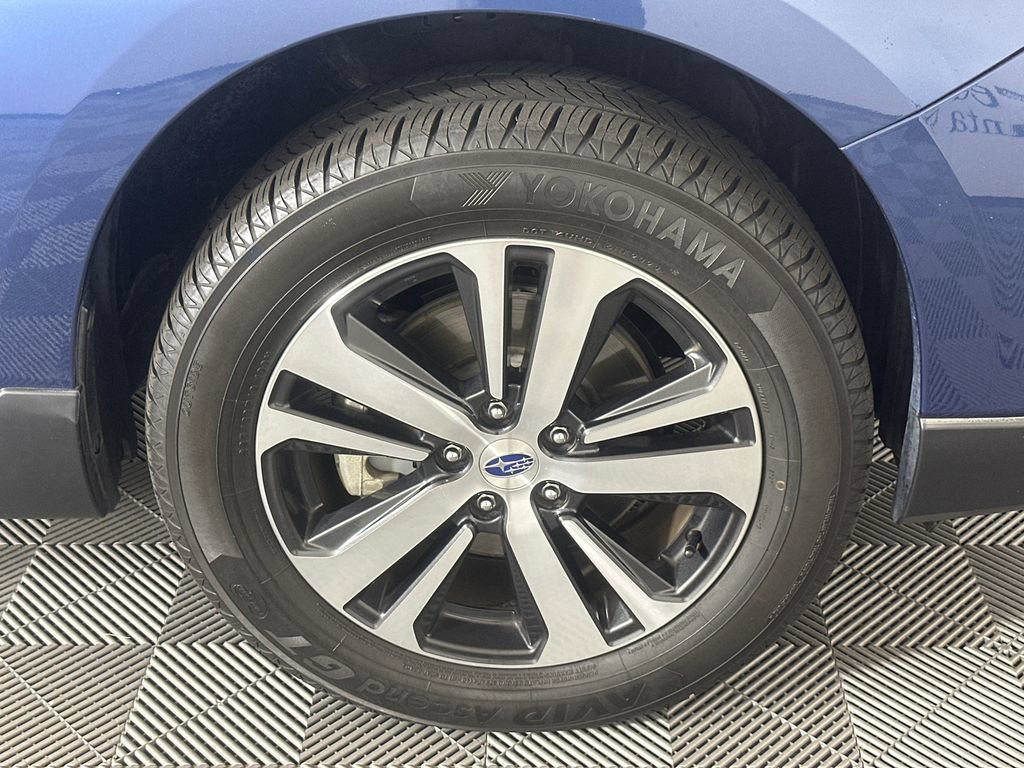 Used 2019 Subaru Outback 2.5i Limited AWD/4WD image 12