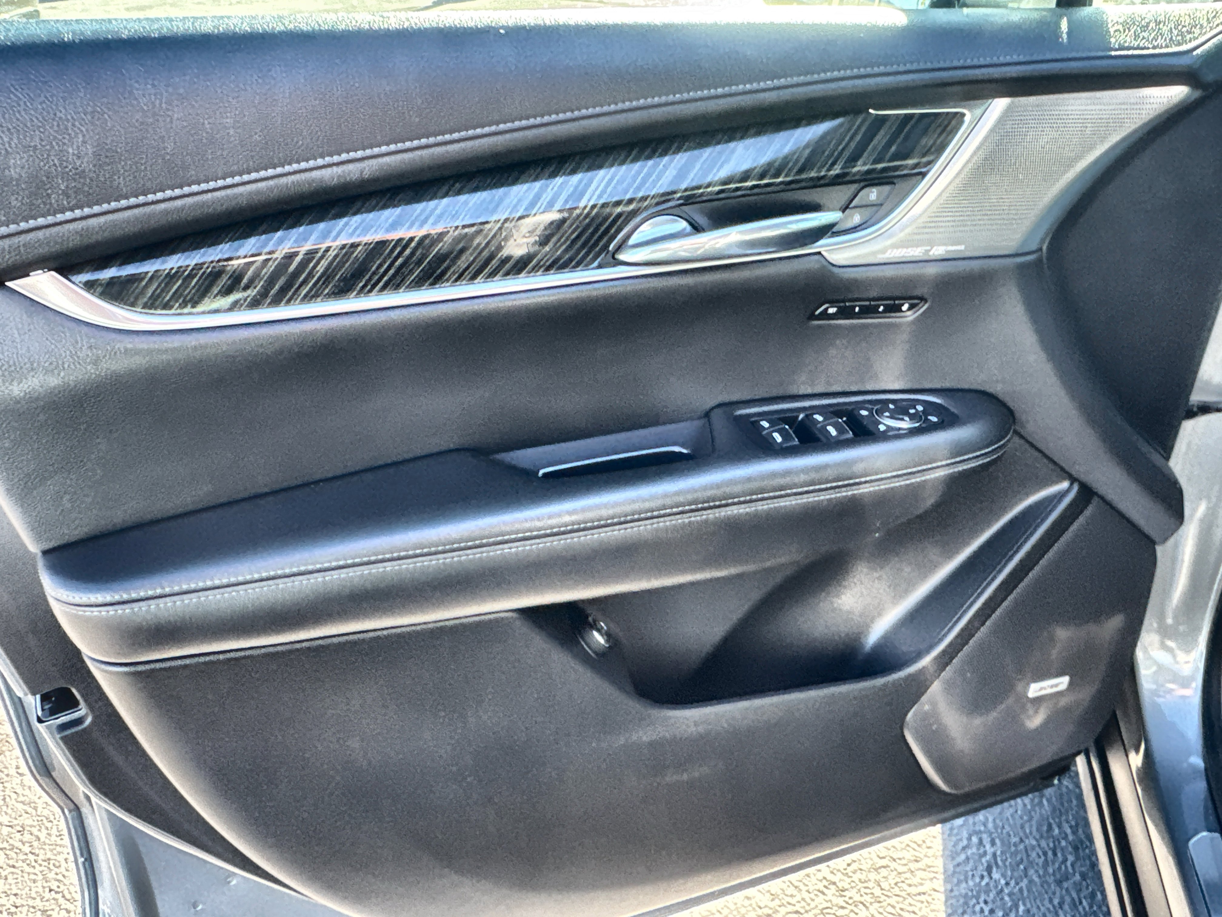 Used 2021 Cadillac XT6 Premium Luxury image 23