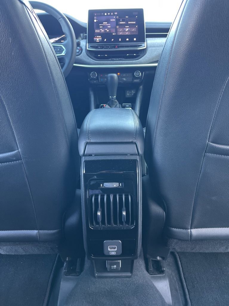 Used 2024 Jeep Compass Latitude image 24