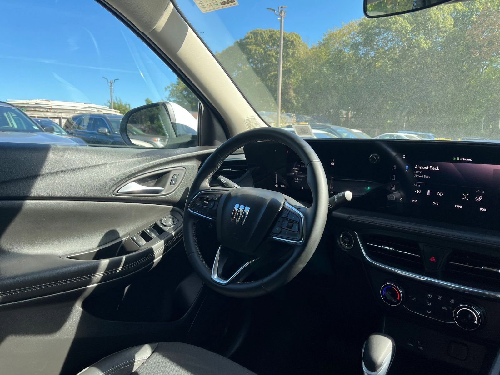 Used 2025 Buick Encore GX Preferred image 32