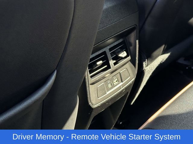 Used 2023 GMC Canyon AT4 w/ AT4 Premium Package image 18